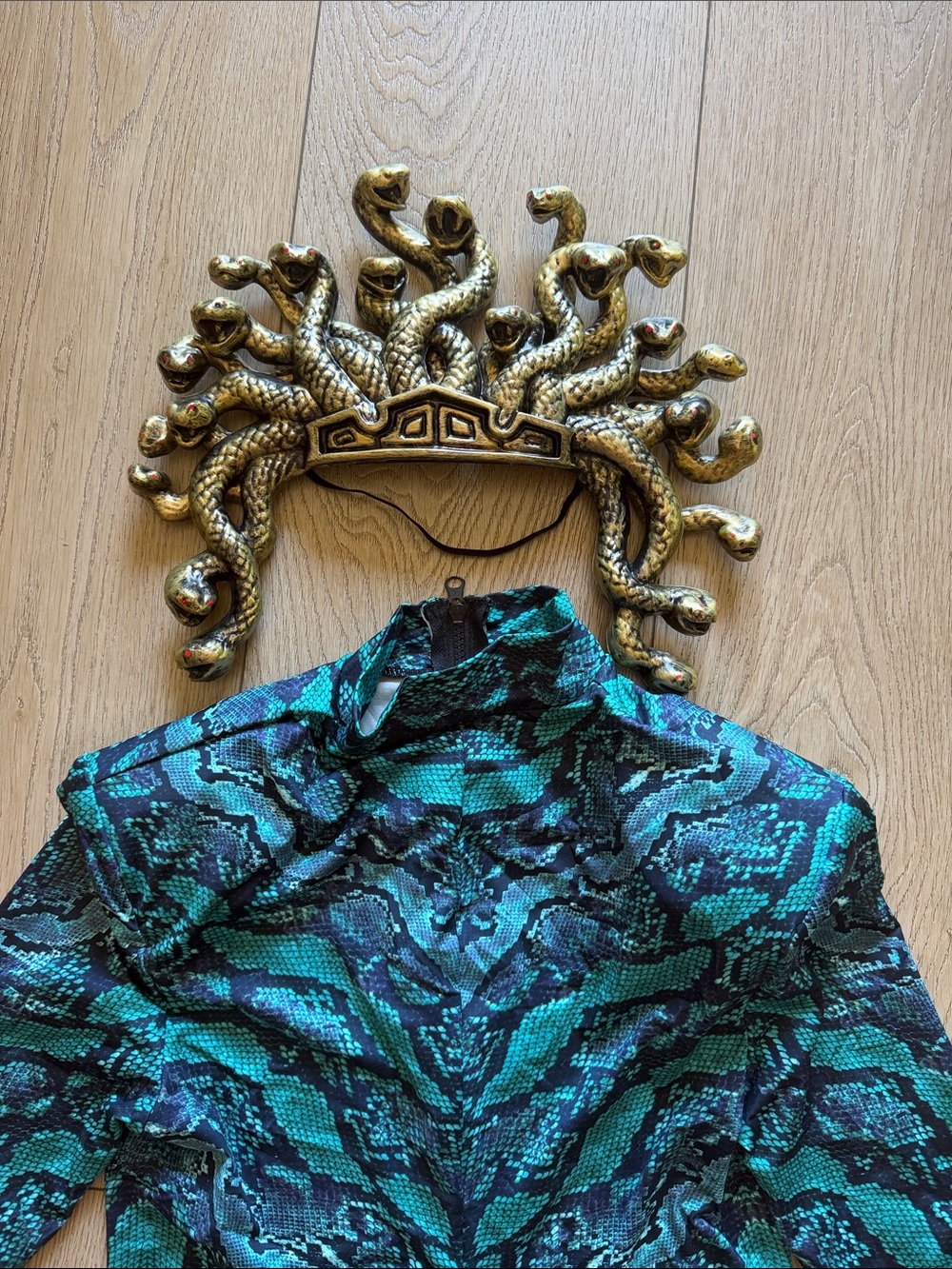 Women’s large Long-Sleeve One-Piece Teal Snake costume with headband
